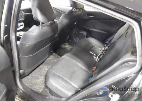 2016 Toyota Prius Four z USA, uszkodzony, nr VIN JTDKARFU4G3010253